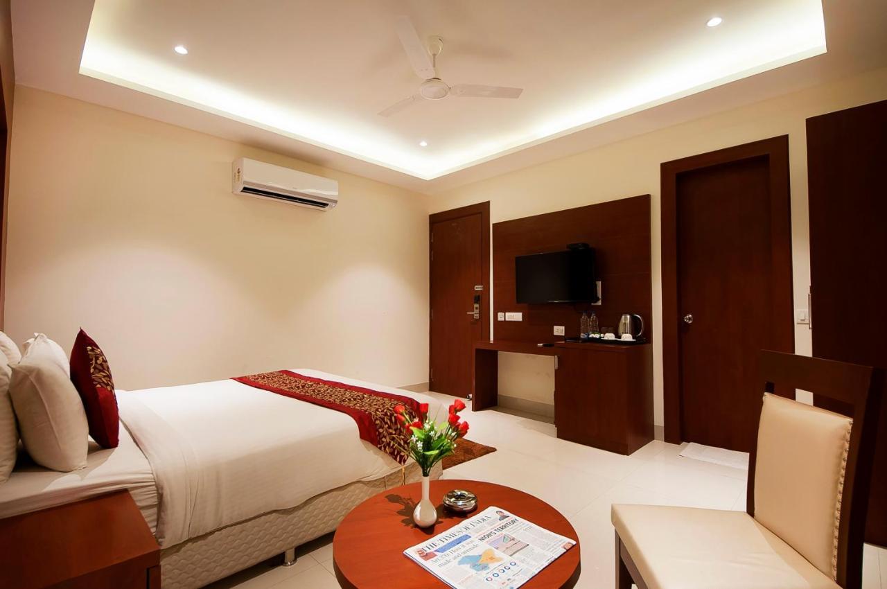 نيودلهي Hotel Z Suite-Near Delhi Airport المظهر الخارجي الصورة