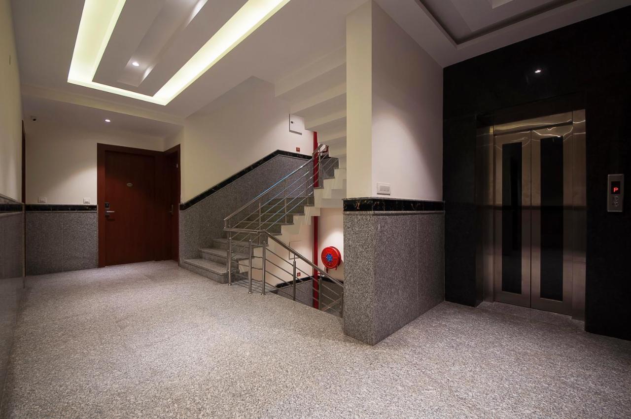 نيودلهي Hotel Z Suite-Near Delhi Airport المظهر الخارجي الصورة